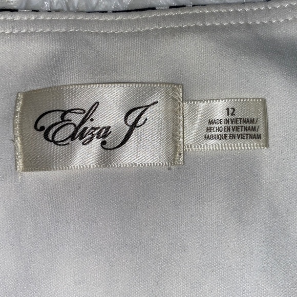 Eliza J Dress in Great Condition - Picture 4 of 5
